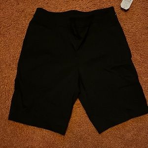 NWT women’s professional capris.